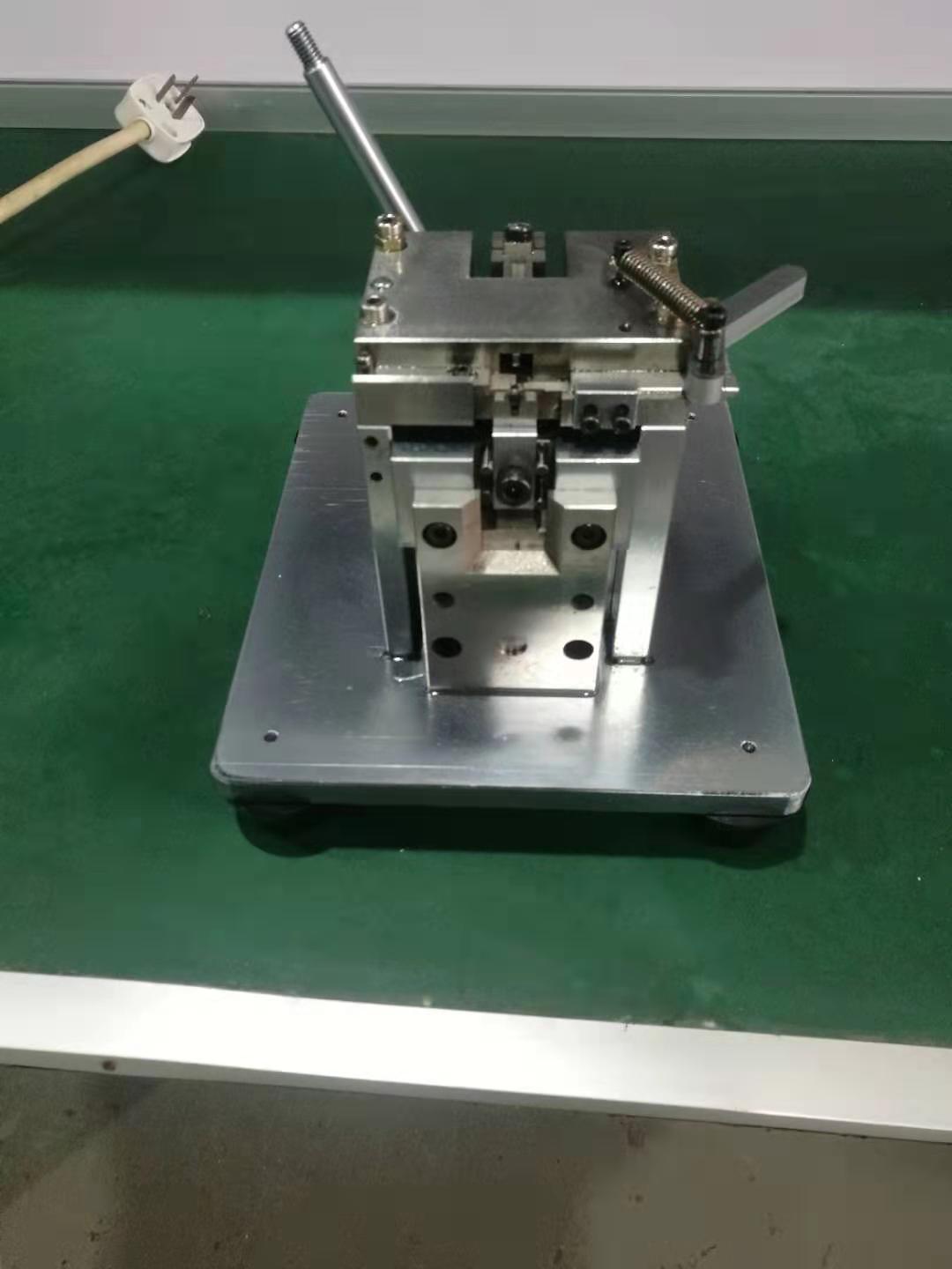 手動(dòng)端子機(jī).jpg